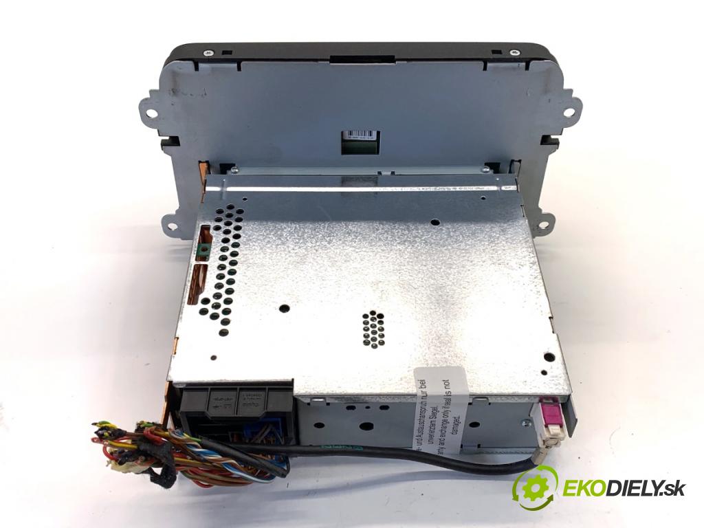 SKODA FABIA II liftback 2008 63 kW 1.4 1390 RADIO 5J0035161A (Audio zariadenie)