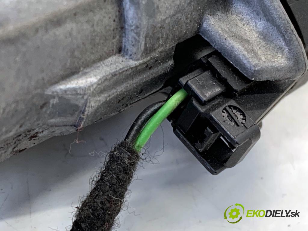 SKODA FABIA II liftback 2008 63 kW 1.4 1390 spinačka 4B0905851C (Spínacia skrinka)