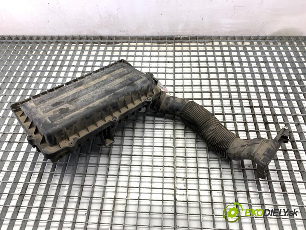 SKODA FABIA II liftback 2008 63 kW 1.4 1390 Obal filtra vzduchu 036129611CD (Obal vzduchového filtra)