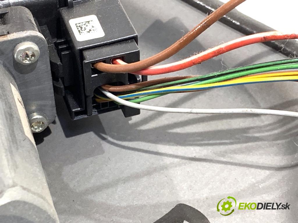 SKODA FABIA II liftback 2008 63 kW 1.4 1390 mechanismus okna pravý přední část 5J1837402B