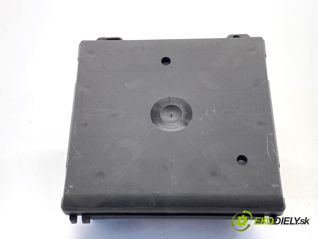 SKODA FABIA II liftback 2008 63 kW 1.4 1390 Modul komfortu 6Q1937049F (Modul komfortu)