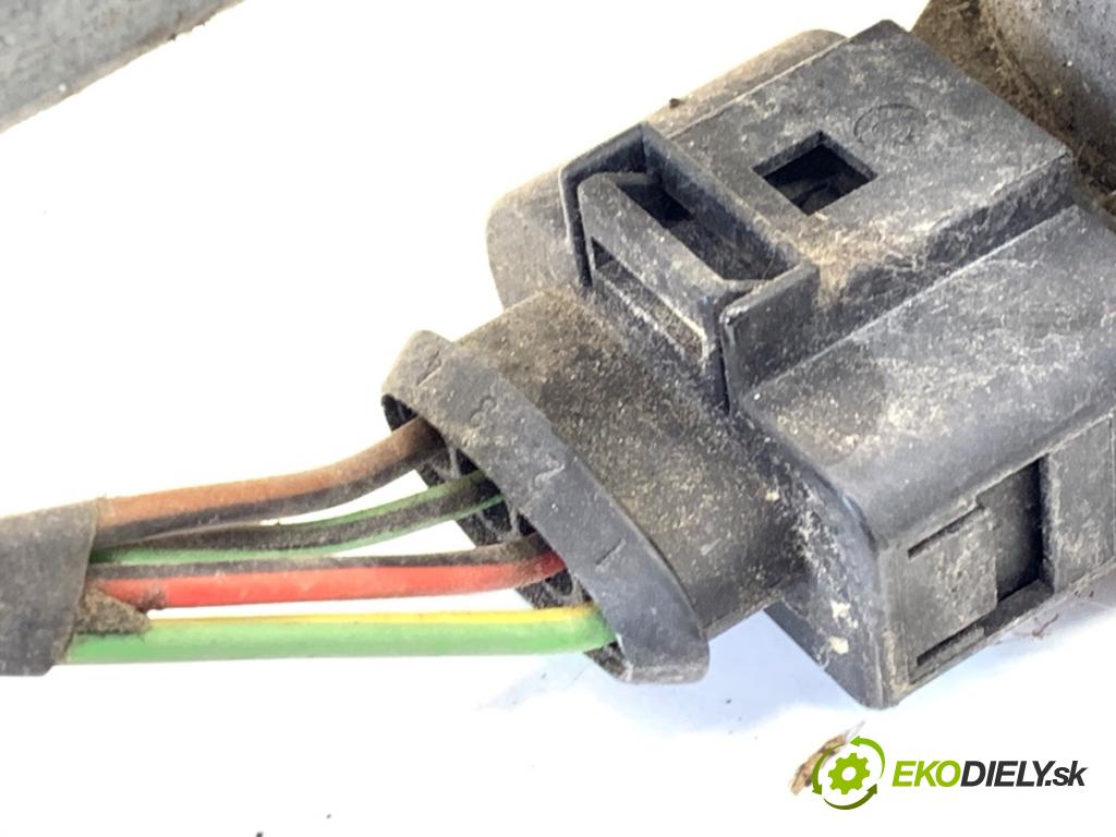 SKODA FABIA II liftback 2008 63 kW 1.4 1390 Mechanizmus stieračov predný 5J1955113A (Motorček stieračov predný)