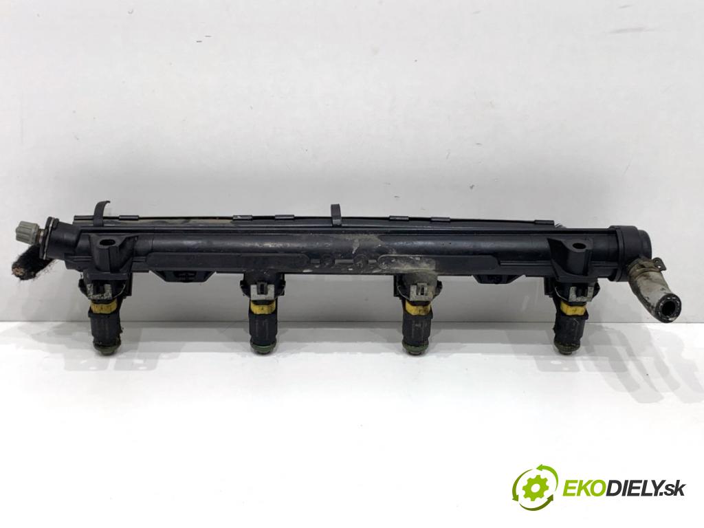 SKODA FABIA II liftback 2008 63 kW 1.4 1390 lišta vstřikovací 036906031AG (Vstřikovací lišta)