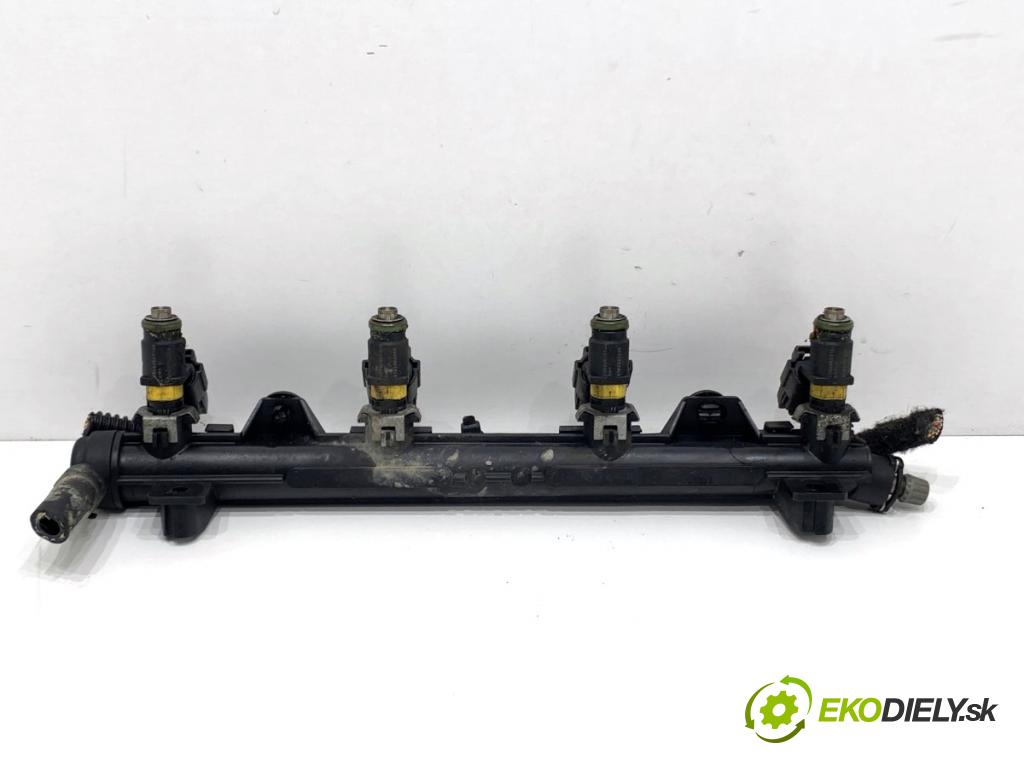 SKODA FABIA II liftback 2008 63 kW 1.4 1390 Lišta vstrekovacia 036906031AG (Vstrekovacia lišta)