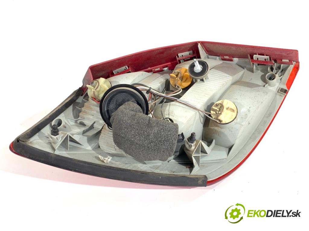 SKODA FABIA II liftback 2008 63 kW 1.4 1390 Svetlo pravy zad 5J6945096