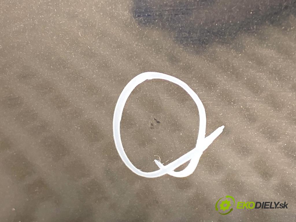 SKODA FABIA II liftback 2008 63 kW 1.4 1390 Dvere ľavy predný LF9R