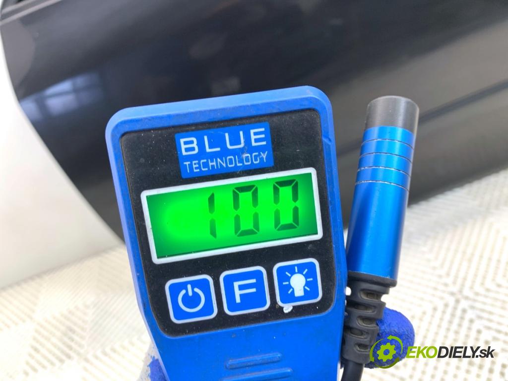 SKODA FABIA II liftback 2008 63 kW 1.4 1390 Dvere ľavy predný LF9R