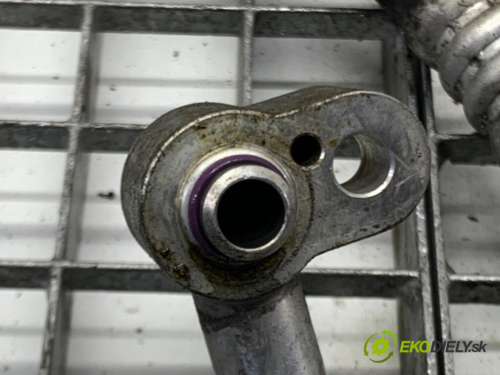 SKODA FABIA II liftback 2008 63 kW 1.4 1390 rúrka klimatizácie  (Rúrka klimatizácie)