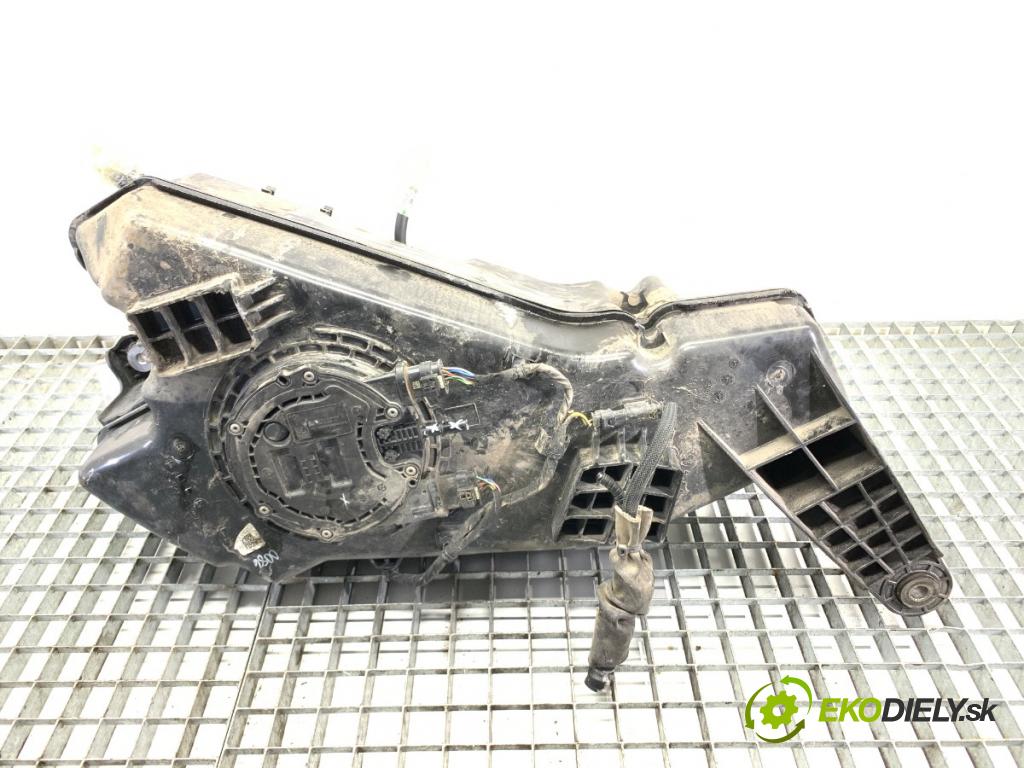 BMW G05 SUV 2020 195 kW xDrive 30 d 2993 Nádržka SCR: 7440009