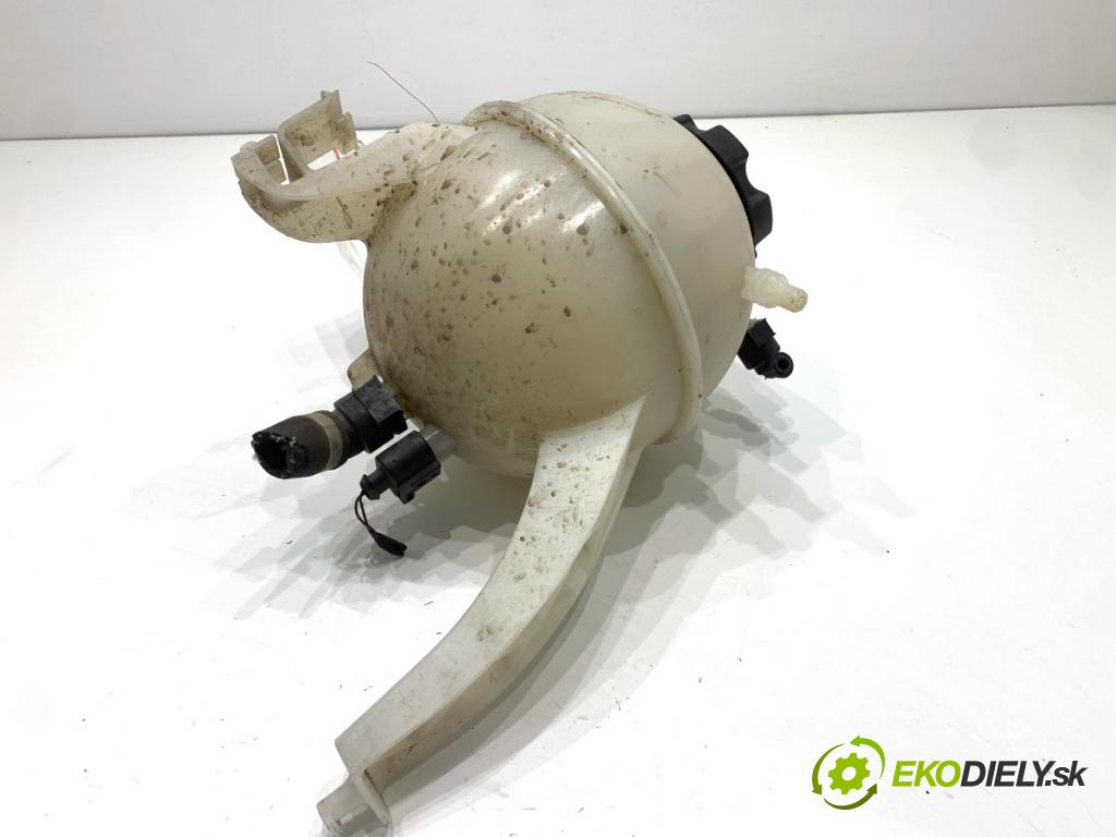 BMW G05 SUV 2020 195 kW xDrive 30 d 2993 nádržka vyrovnávací kapaliny chadicího 8610662