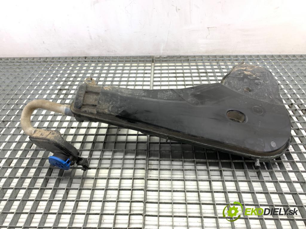 BMW G05 SUV 2020 195 kW xDrive 30 d 2993 nádržka ostřikovačů 7499828