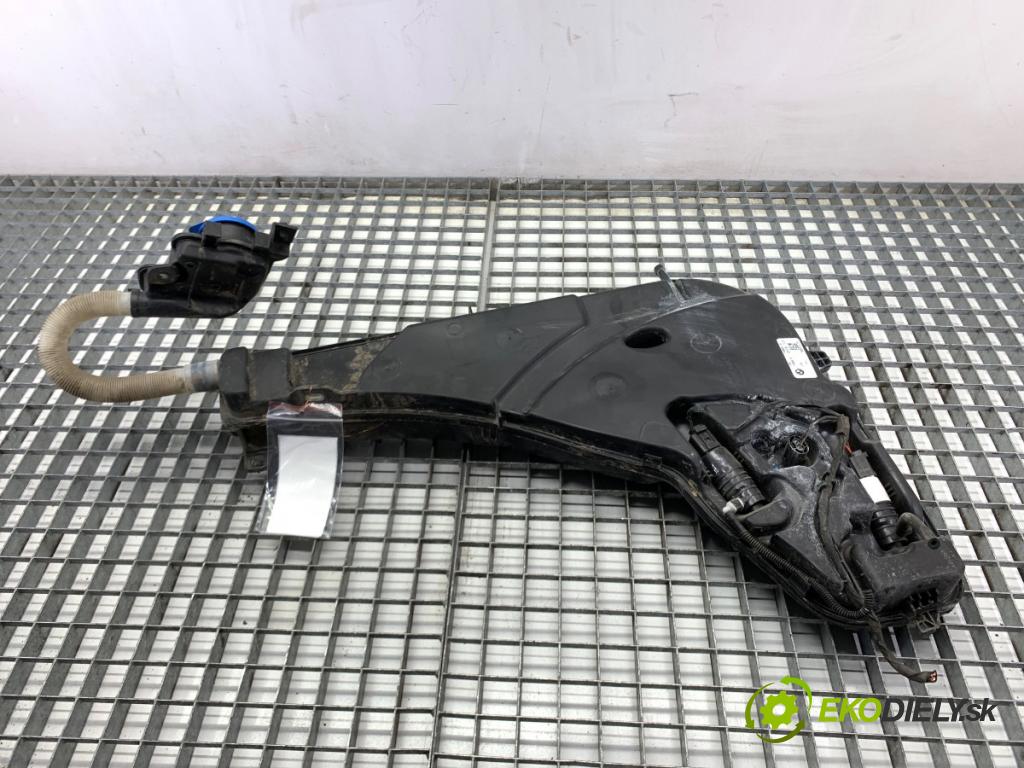 BMW G05 SUV 2020 195 kW xDrive 30 d 2993 nádržka ostřikovačů 7499828