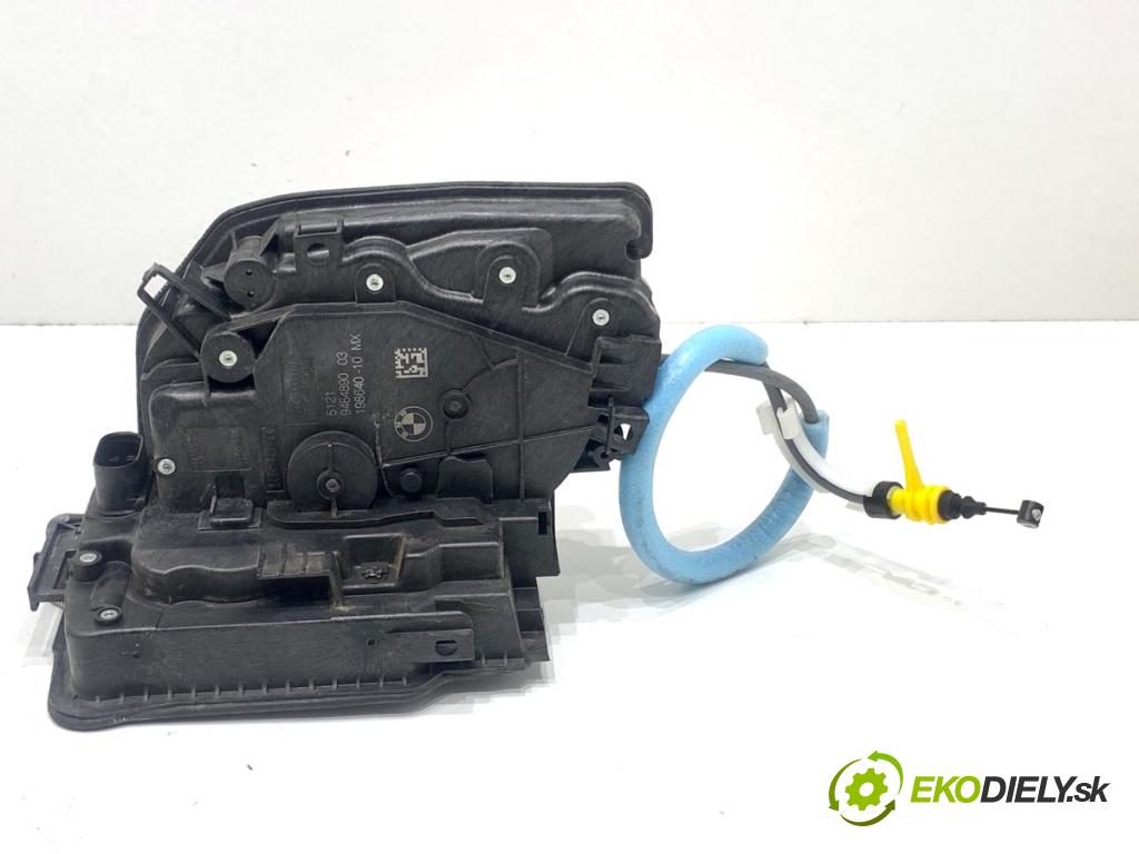 BMW G05 SUV 2020 195 kW xDrive 30 d 2993 zámok Dvere pravy predný 9464890