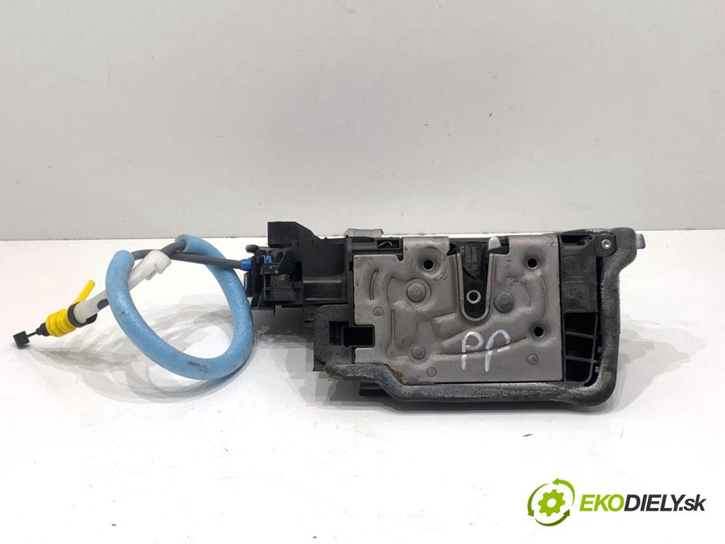 BMW G05 SUV 2020 195 kW xDrive 30 d 2993 zámok Dvere pravy predný 9464890