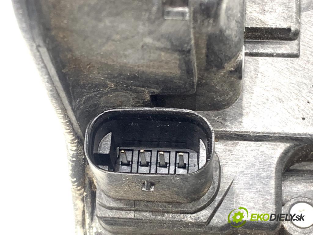 BMW G05 SUV 2020 195 kW xDrive 30 d 2993 zámok Dvere pravy predný 9464890