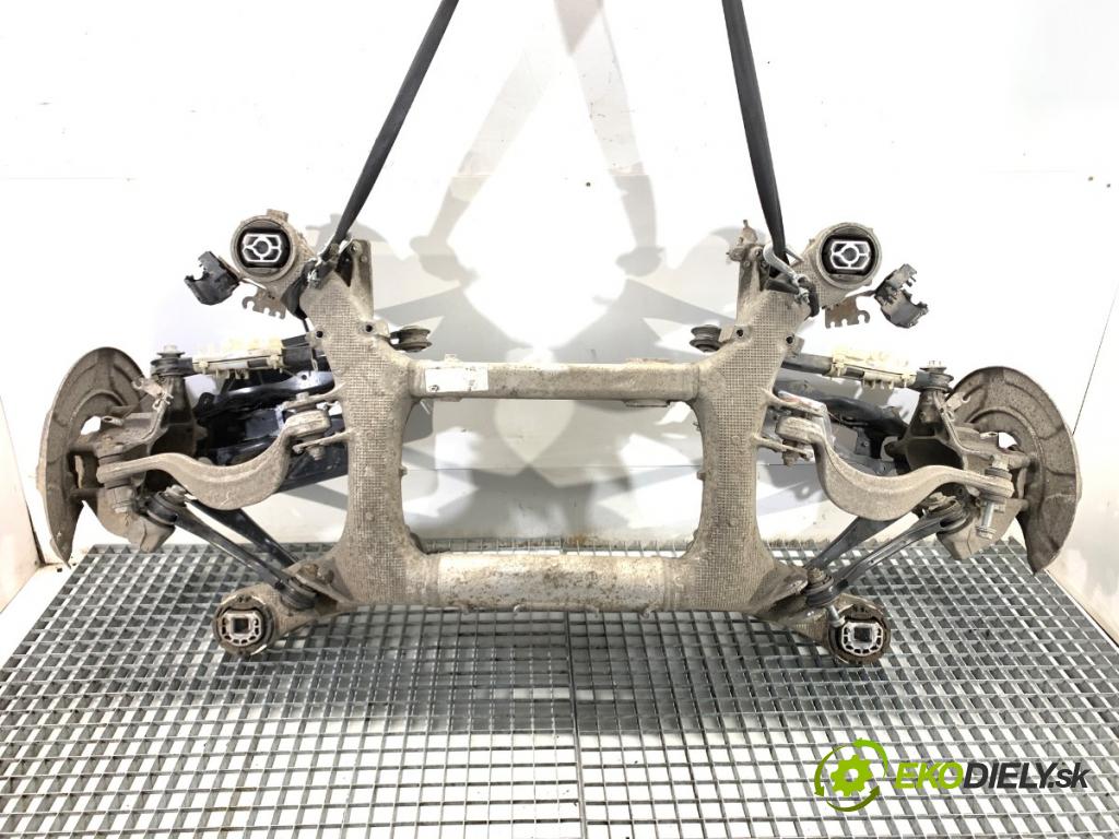 BMW G05 SUV 2020 195 kW xDrive 30 d 2993 Výstuha zad 6894149