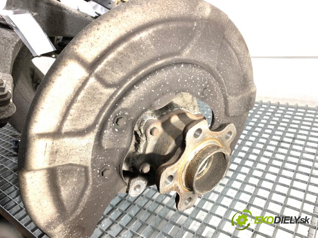 BMW G05 SUV 2020 195 kW xDrive 30 d 2993 Výstuha zad 6894149