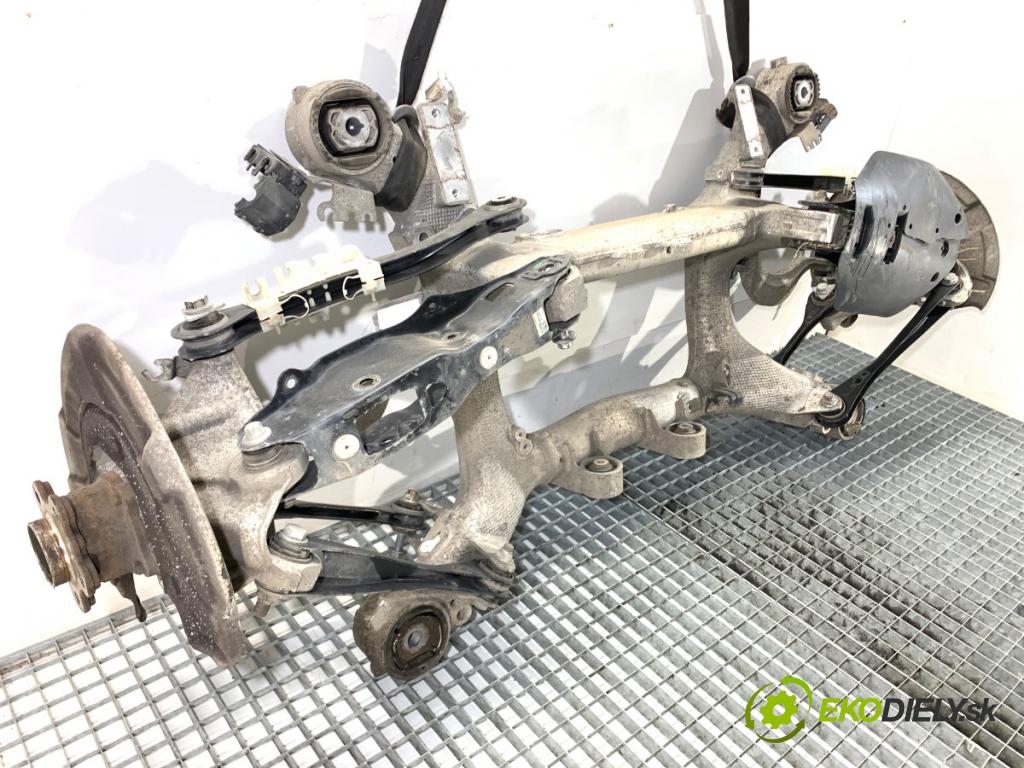 BMW G05 SUV 2020 195 kW xDrive 30 d 2993 Výstuha zad 6894149