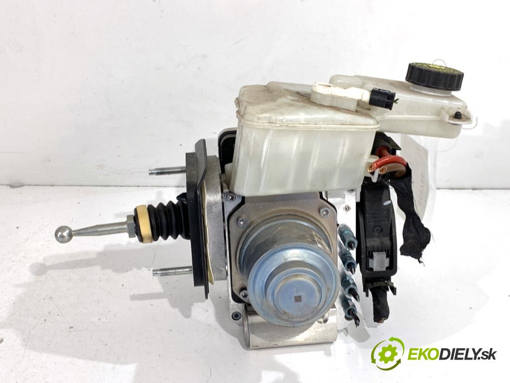 BMW G05 SUV 2020 195 kW xDrive 30 d 2993 posilovač bŕzd 5A0B139