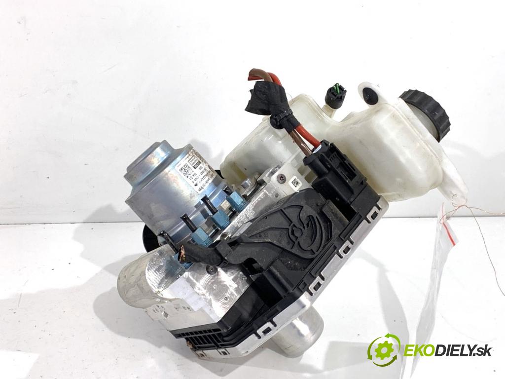 BMW G05 SUV 2020 195 kW xDrive 30 d 2993 Posilovač bŕzd 5A0B139