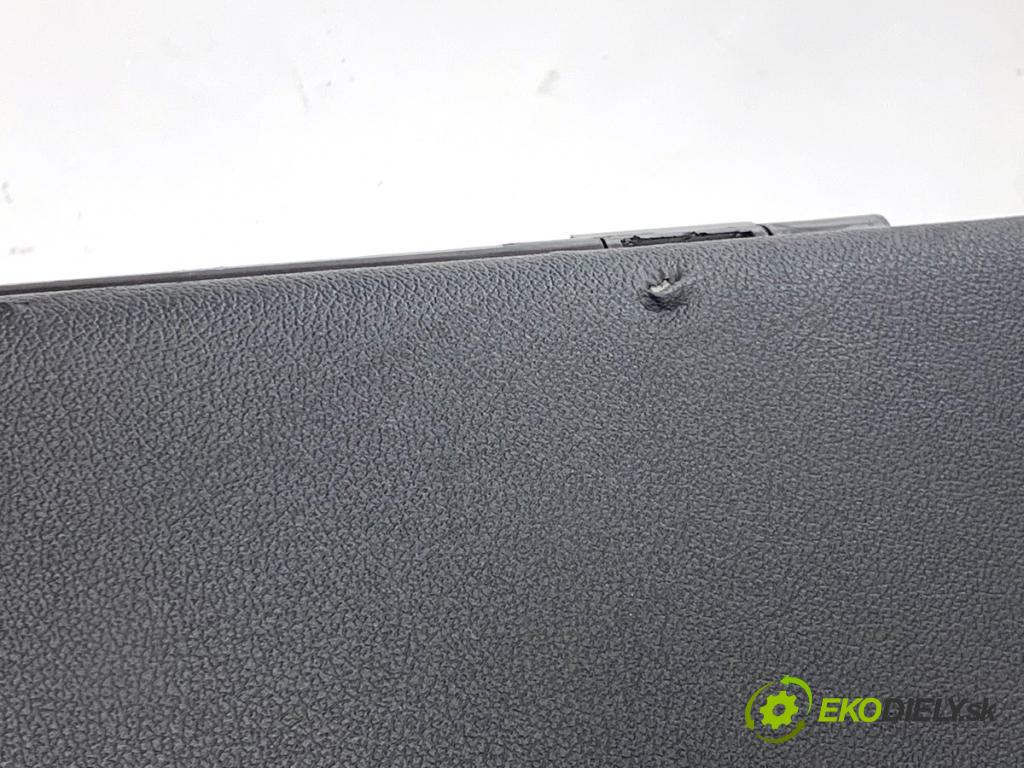 BMW G05 SUV 2020 195 kW xDrive 30 d 2993 přihrádka kastlík spolujezdce  (Přihrádka (kastlík))