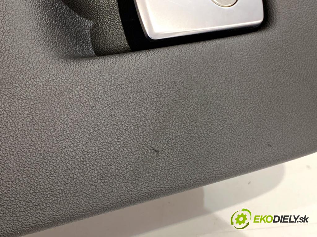 BMW G05 SUV 2020 195 kW xDrive 30 d 2993 přihrádka kastlík spolujezdce  (Přihrádka (kastlík))