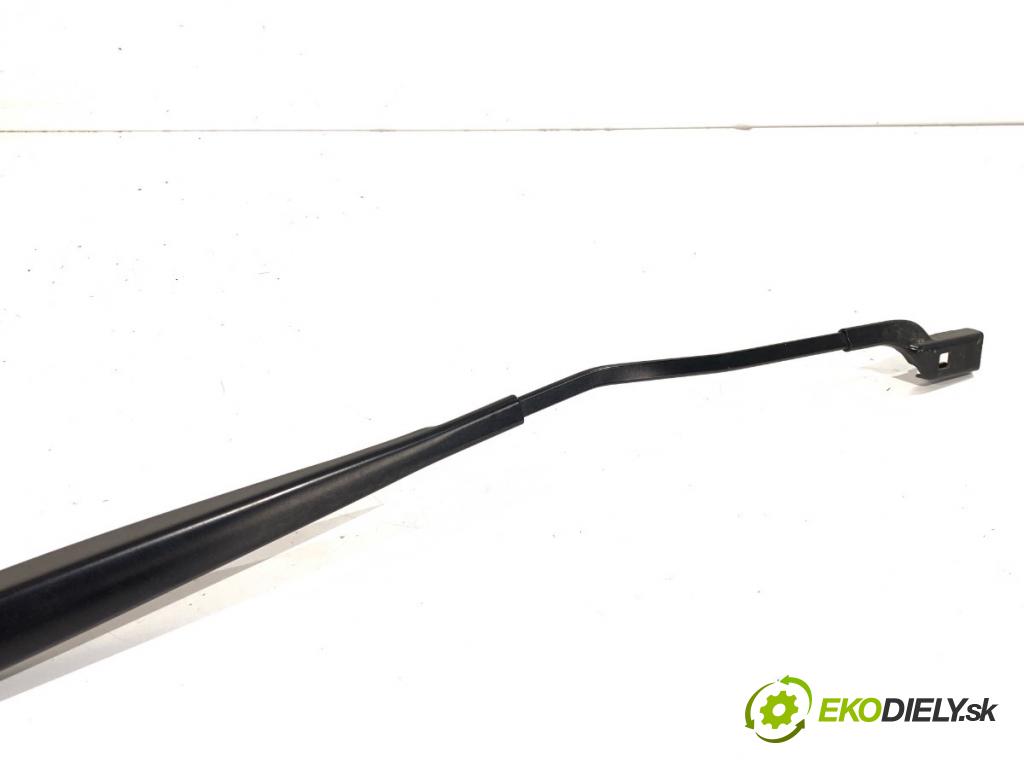 BMW G05 SUV 2020 195 kW xDrive 30 d 2993 Rameno stierače pravy predný 7434854