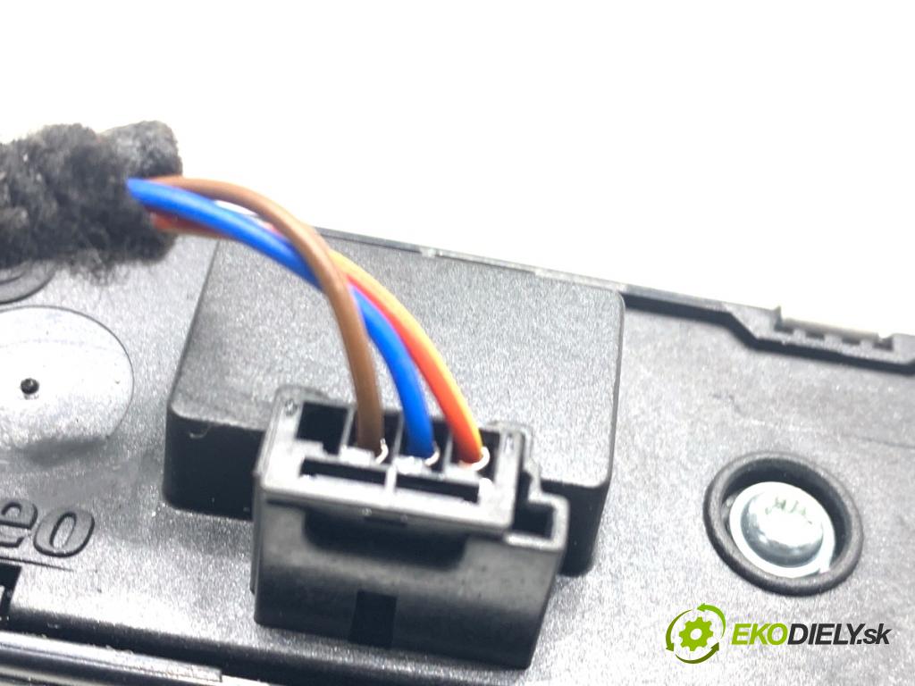 BMW G05 SUV 2020 195 kW xDrive 30 d 2993 Prepínač nastavenia svetiel 9461134 (Prepínacie páčky pod volantom)