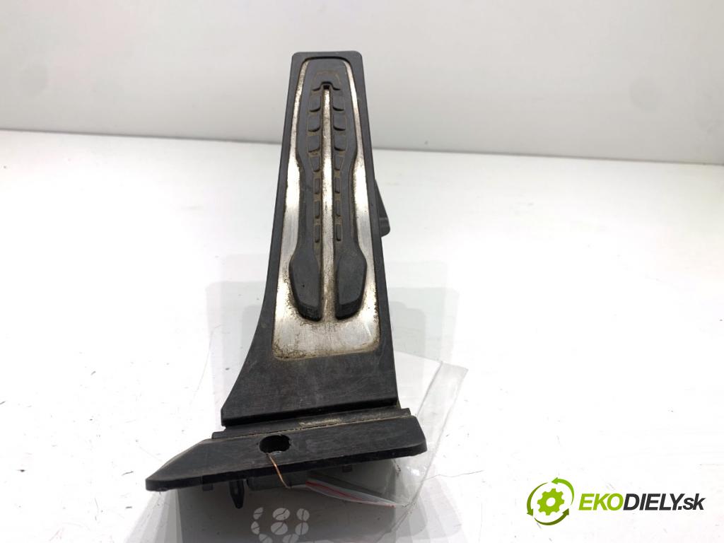 BMW G05 SUV 2020 195 kW xDrive 30 d 2993 potenciometr plynového pedálu 6871053 (Potenciometr plynového pedálu)