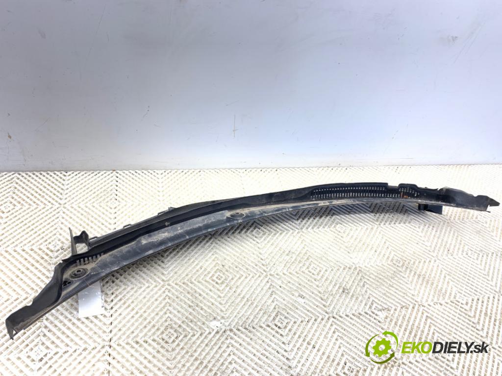 BMW G05 SUV 2020 195 kW xDrive 30 d 2993 Torpédo, plast pod čelné okno 7434879 (Torpédo (plast pod čelným sklom))