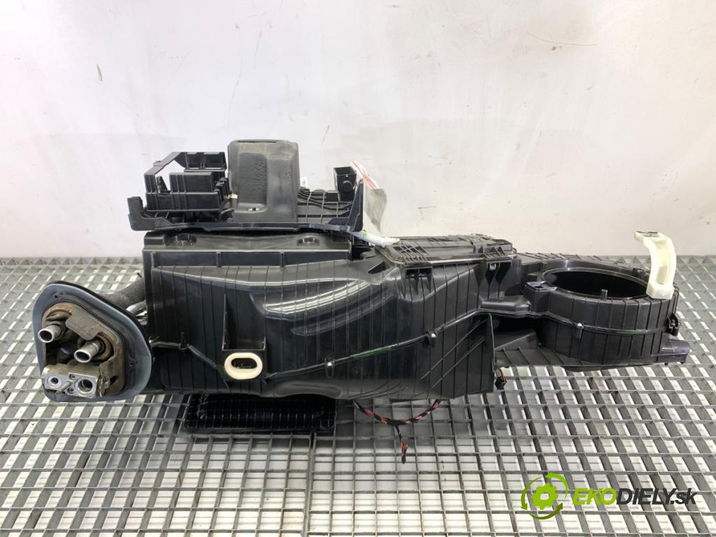 BMW G05 SUV 2020 195 kW xDrive 30 d 2993 Výhrevné teleso, radiátor kúrenia 6805827 (Radiátor kúrenia)