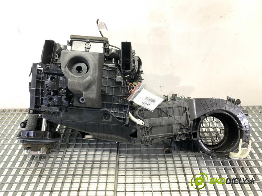 BMW G05 SUV 2020 195 kW xDrive 30 d 2993 Výhrevné teleso, radiátor kúrenia 6805827 (Radiátor kúrenia)