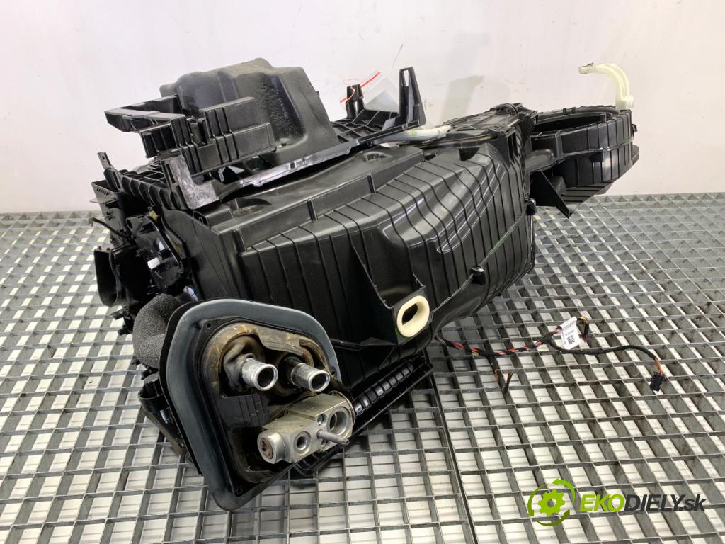 BMW G05 SUV 2020 195 kW xDrive 30 d 2993 Výhrevné teleso, radiátor kúrenia 6805827 (Radiátor kúrenia)