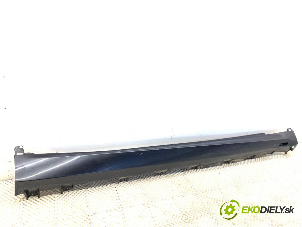 BMW G05 SUV 2020 195 kW xDrive 30 d 2993 Lišta prahová pravy M-Paket 