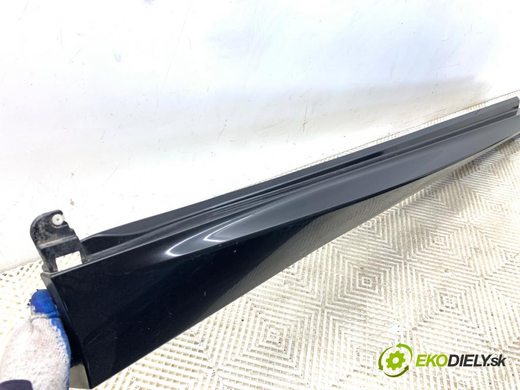 BMW G05 SUV 2020 195 kW xDrive 30 d 2993 Lišta prahová pravy M-Paket