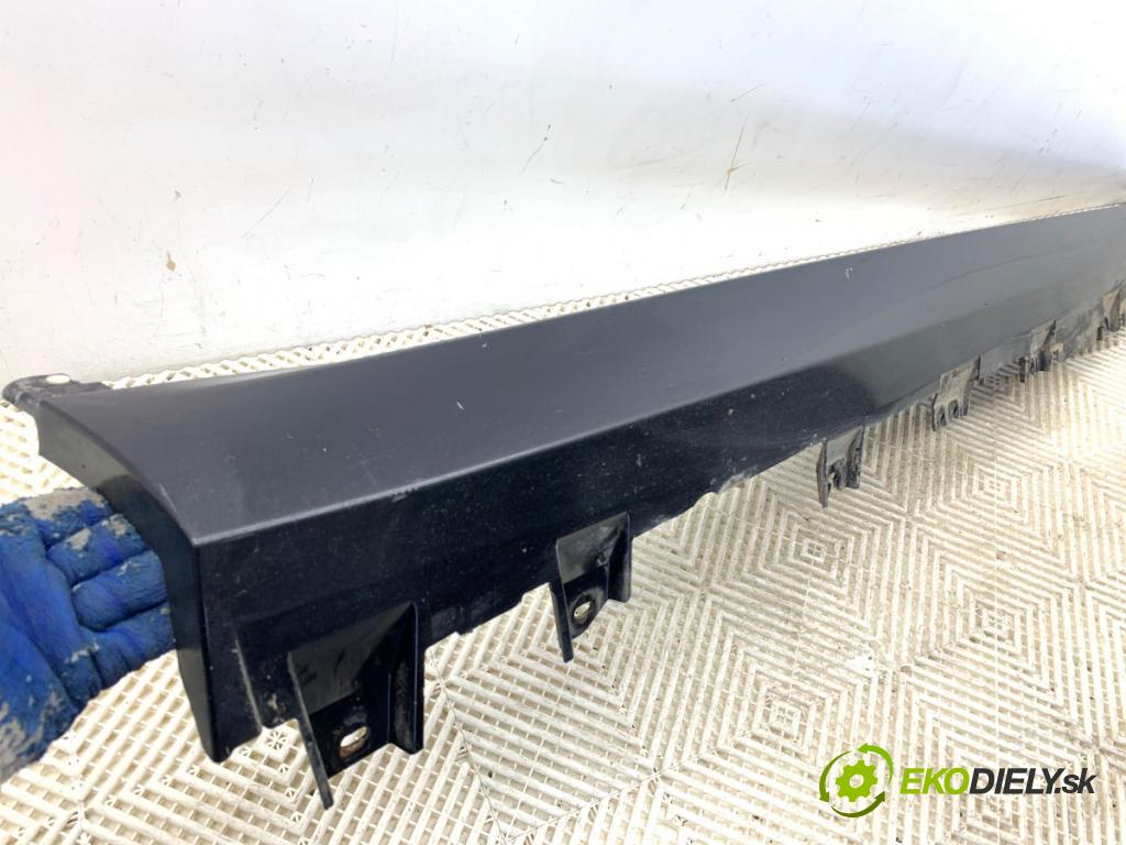 BMW G05 SUV 2020 195 kW xDrive 30 d 2993 Lišta prahová pravy M-Paket