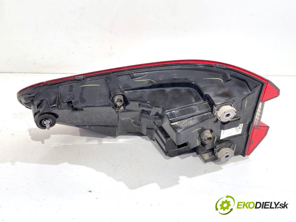 BMW G05 SUV 2020 195 kW xDrive 30 d 2993 Svetlo pravy zad 2SK2418