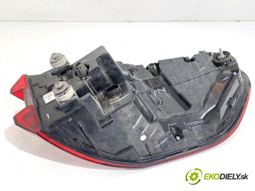 BMW G05 SUV 2020 195 kW xDrive 30 d 2993 světlo levý zadní část 2SK2418