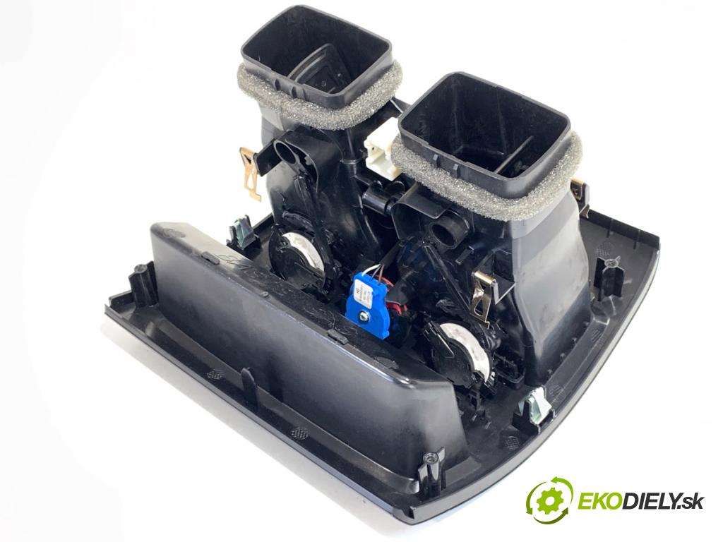 BMW G05 SUV 2020 195 kW xDrive 30 d 2993 mří topení zadní část