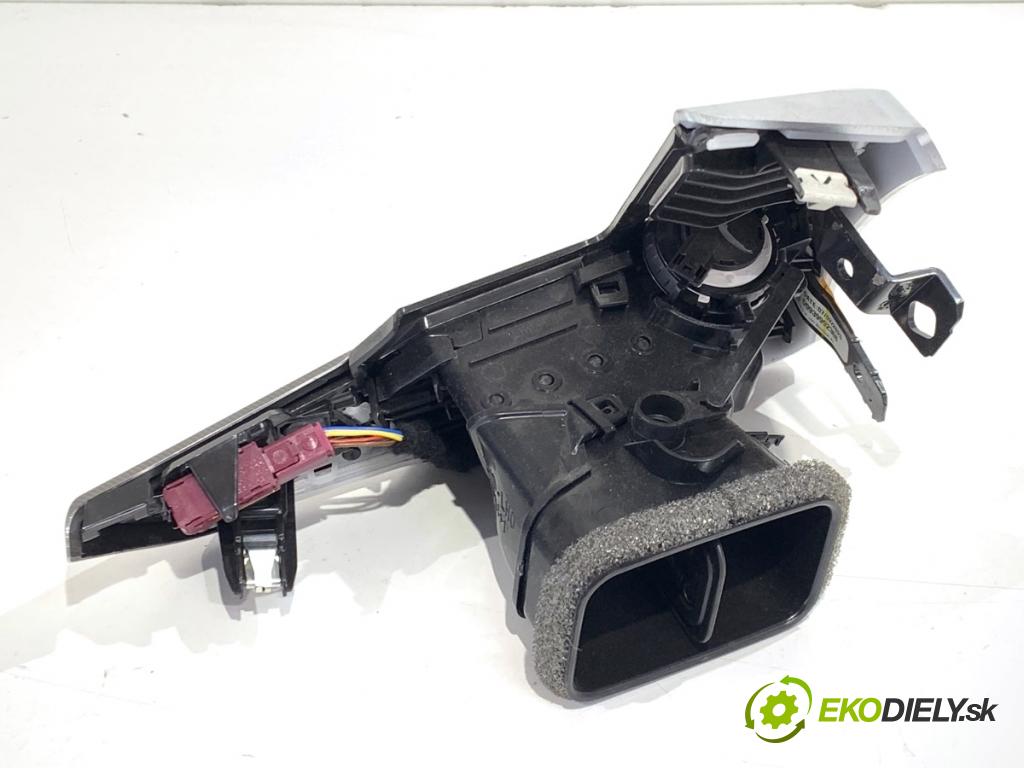 BMW G05 SUV 2020 195 kW xDrive 30 d 2993 Mriežky kúrenia ľavy predný 9399467