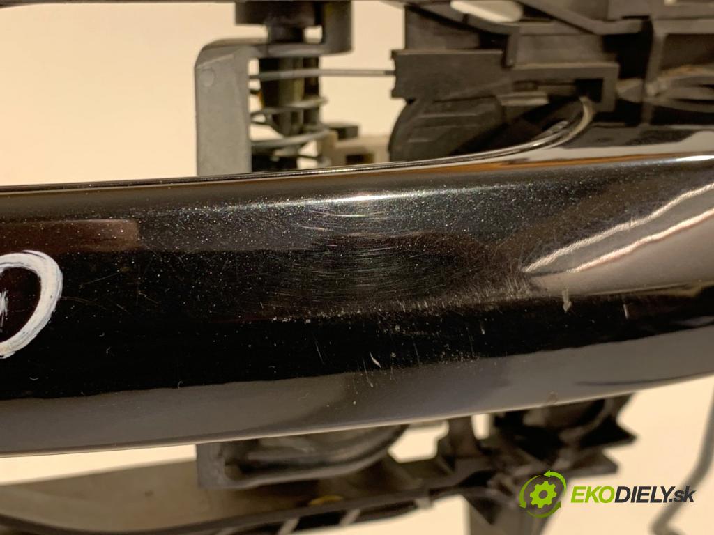 BMW G05 SUV 2020 195 kW xDrive 30 d 2993 Kľučka vonkajšia ľavy predný 9881775