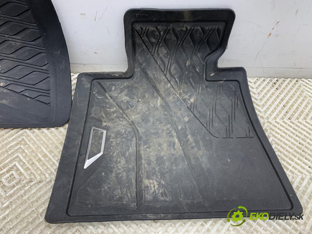 BMW G05 SUV 2020 195 kW xDrive 30 d 2993 koberček 2458552