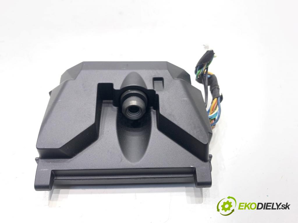 BMW G05 SUV 2020 195 kW xDrive 30 d 2993 KAMERA okna prednej 5A03277