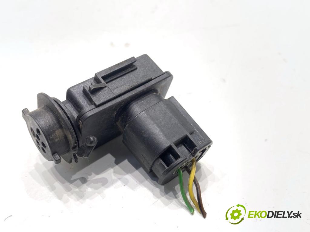 BMW G05 SUV 2020 195 kW xDrive 30 d 2993 Snímač kvality vzduchu 6833647