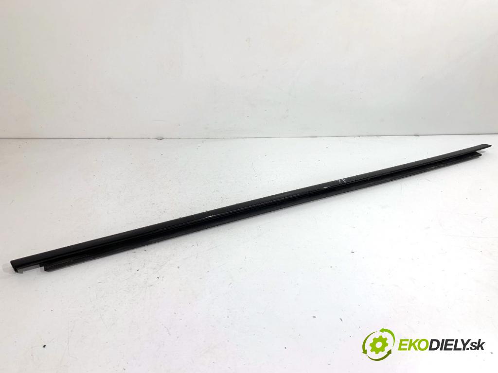 BMW G05 SUV 2020 195 kW xDrive 30 d 2993 Lišta Sbírání: predný pravy