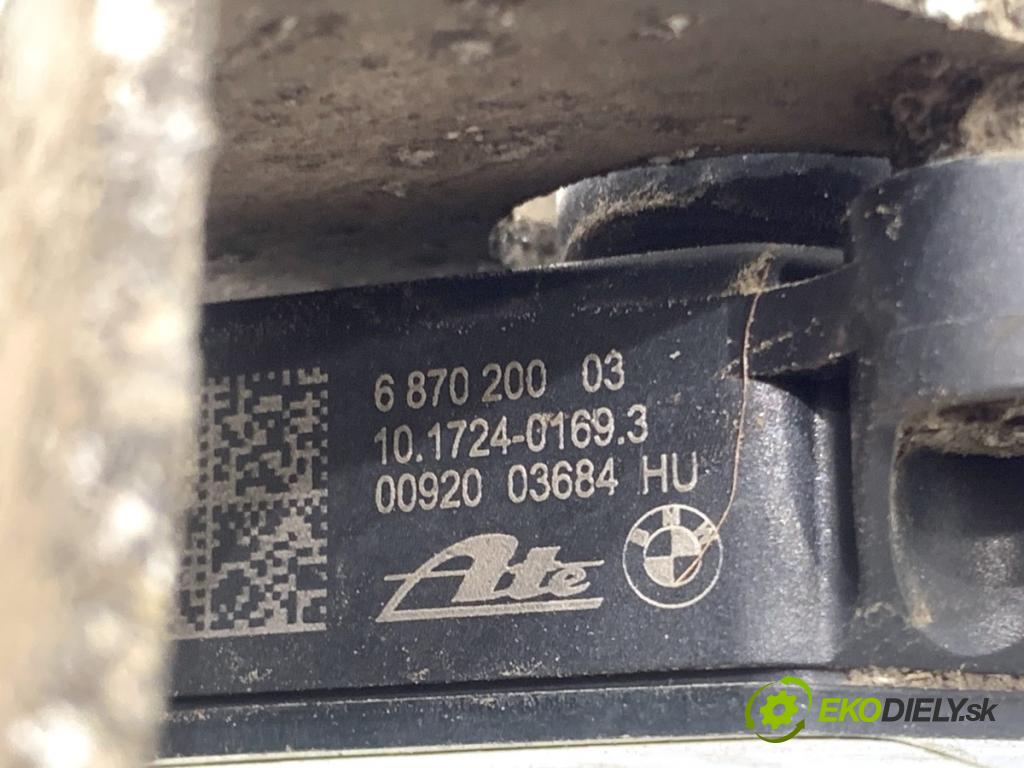 BMW G05 SUV 2020 195 kW xDrive 30 d 2993 Snímač XENON zad pravy 6870200