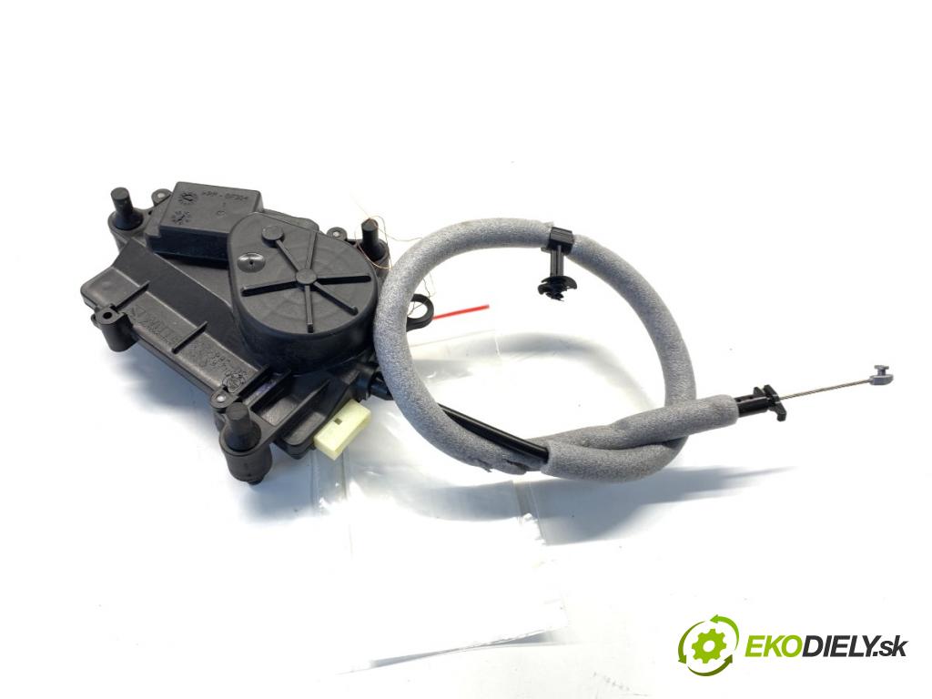 BMW G05 SUV 2020 195 kW xDrive 30 d 2993 doťah dverí zad 9482992