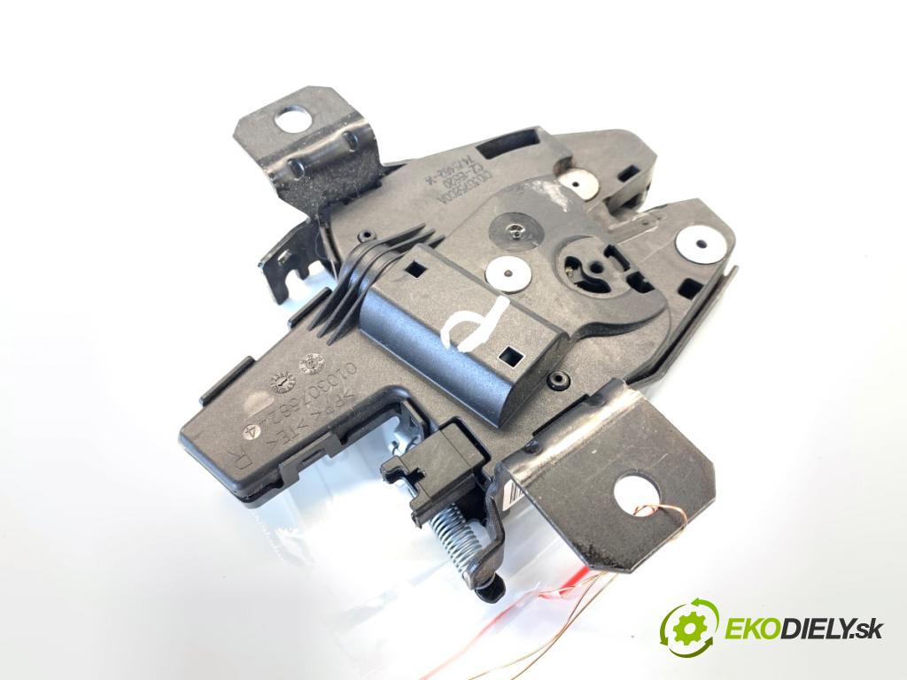 BMW G05 SUV 2020 195 kW xDrive 30 d 2993 zámok dveří zadní část 7475462