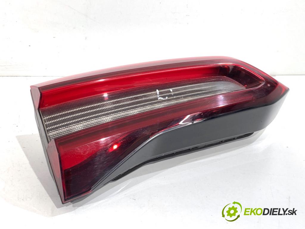 BMW G05 SUV 2020 195 kW xDrive 30 d 2993 Svetlo zad ľavá strana vnútorná 2SK2418 (Kľučka dverí ostatné)