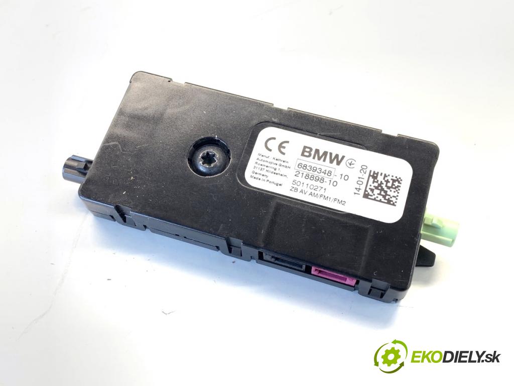 BMW G05 SUV 2020 195 kW xDrive 30 d 2993 zesilovač antény 6839348